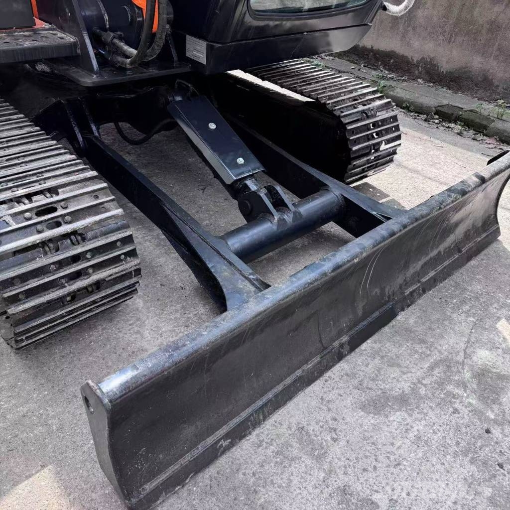 Hitachi ZX 60 Miniekskavaatorid < 7 t