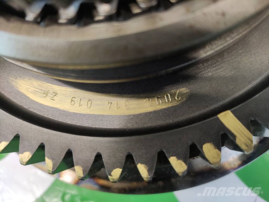 Fendt 818 Sprocket Basket Housing ZP 2094314019 Gearbox Chassis