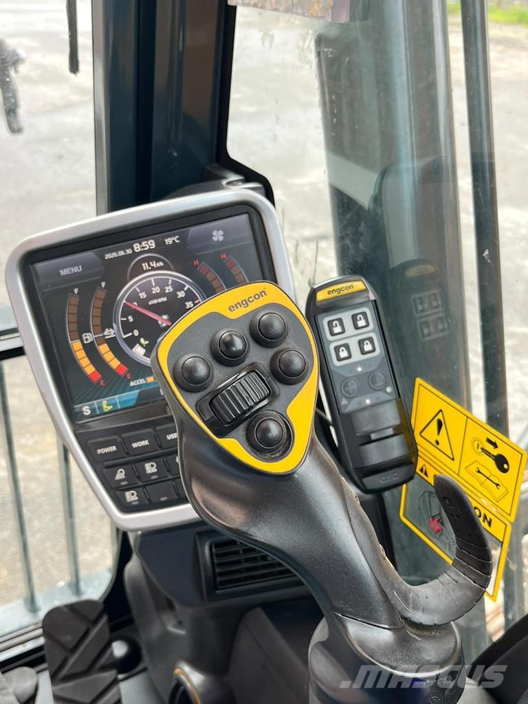 Hyundai HX140HWC Raupenbagger