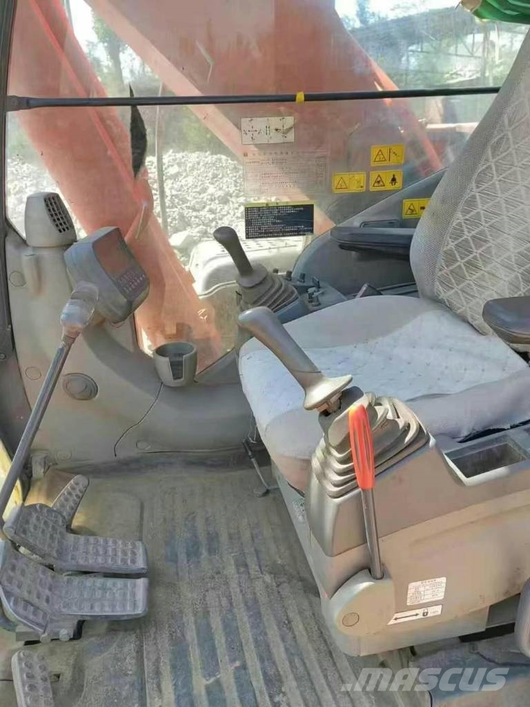 Hitachi zaxis270 Crawler excavators