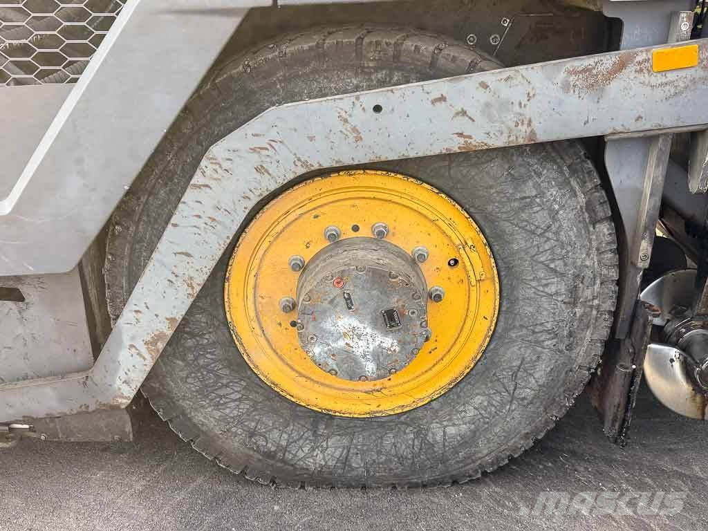 Volvo P 6870 D ABG Asfaltni finišerji
