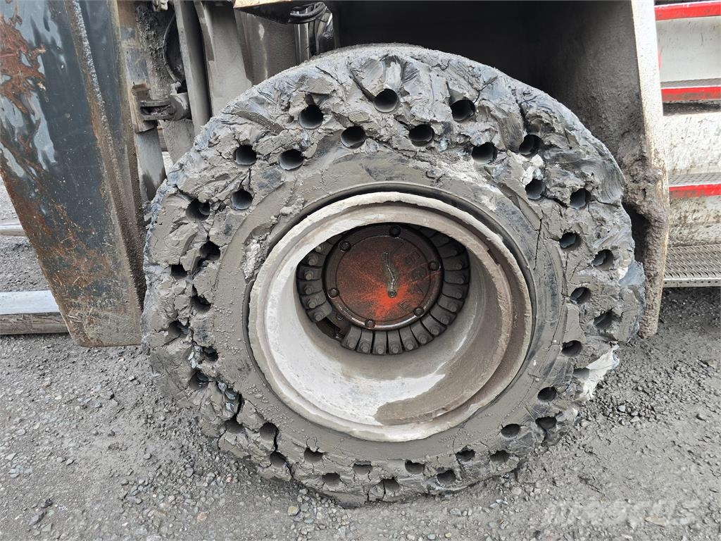 Kalmar DCD450-12 Diesel Trucker