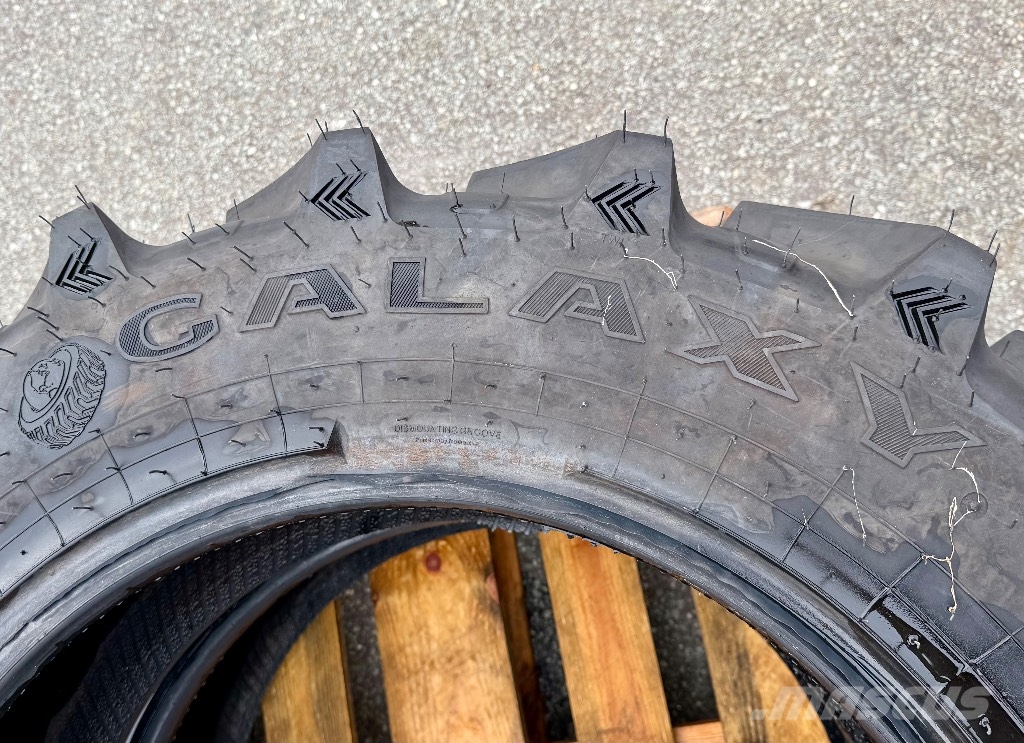Galaxy 280/85-R24 Earth Pro Radial 850 Banden, wielen en velgen