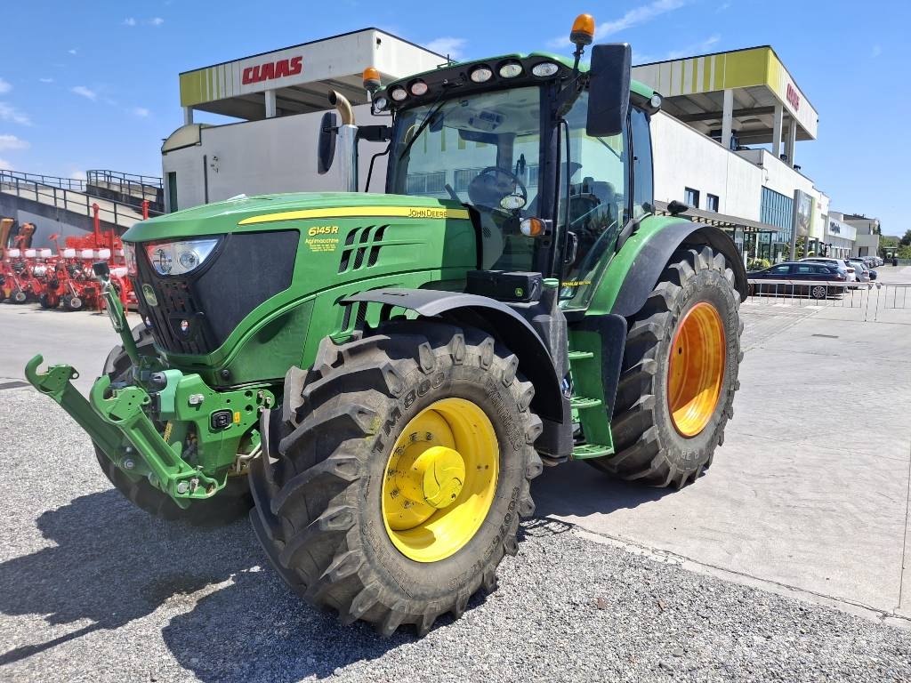 John Deere 6145 R Трактори