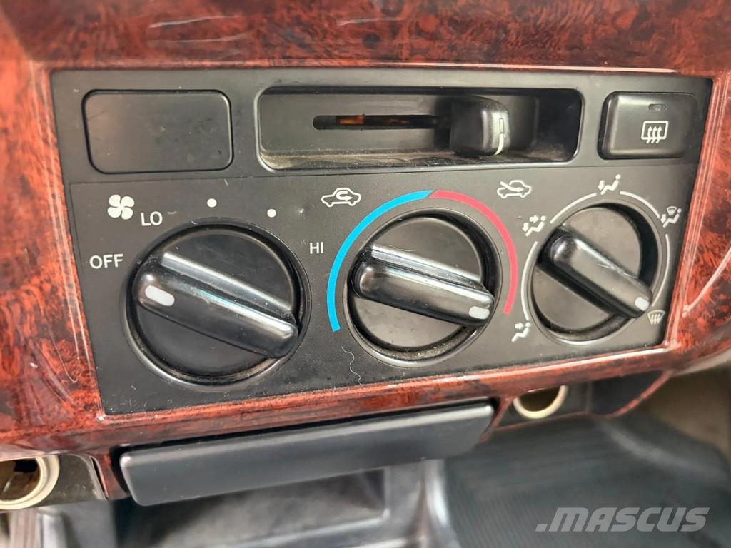 Toyota Land Cruiser SUV - 4x4 4WD - Automatic Gearbox - P Внедорожники