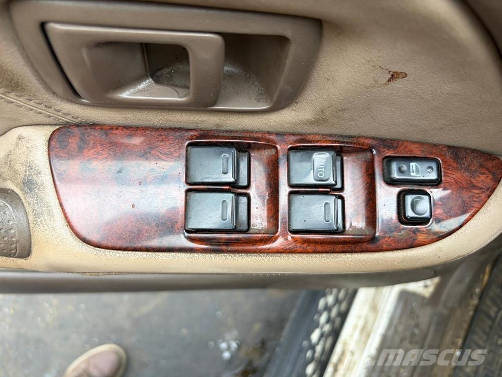 Toyota Land Cruiser SUV - 4x4 4WD - Automatic Gearbox - P Внедорожники