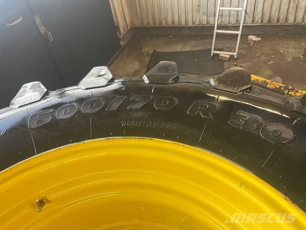 Trelleborg 650/85-R38 600/70-R30 till John Deere 7260R Ελαστικά και ζάντες