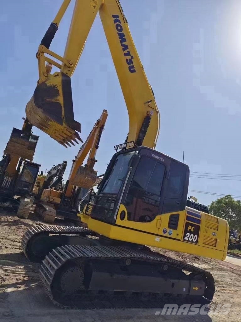 Komatsu PC 200-8 Εκσκαφείς με ερπύστριες
