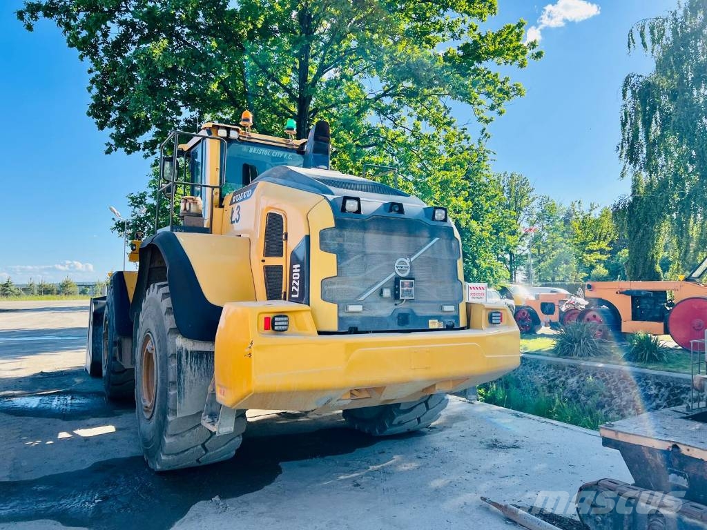 Volvo L220H Radlader