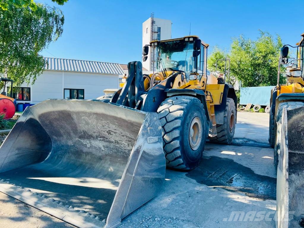 Volvo L220H Radlader