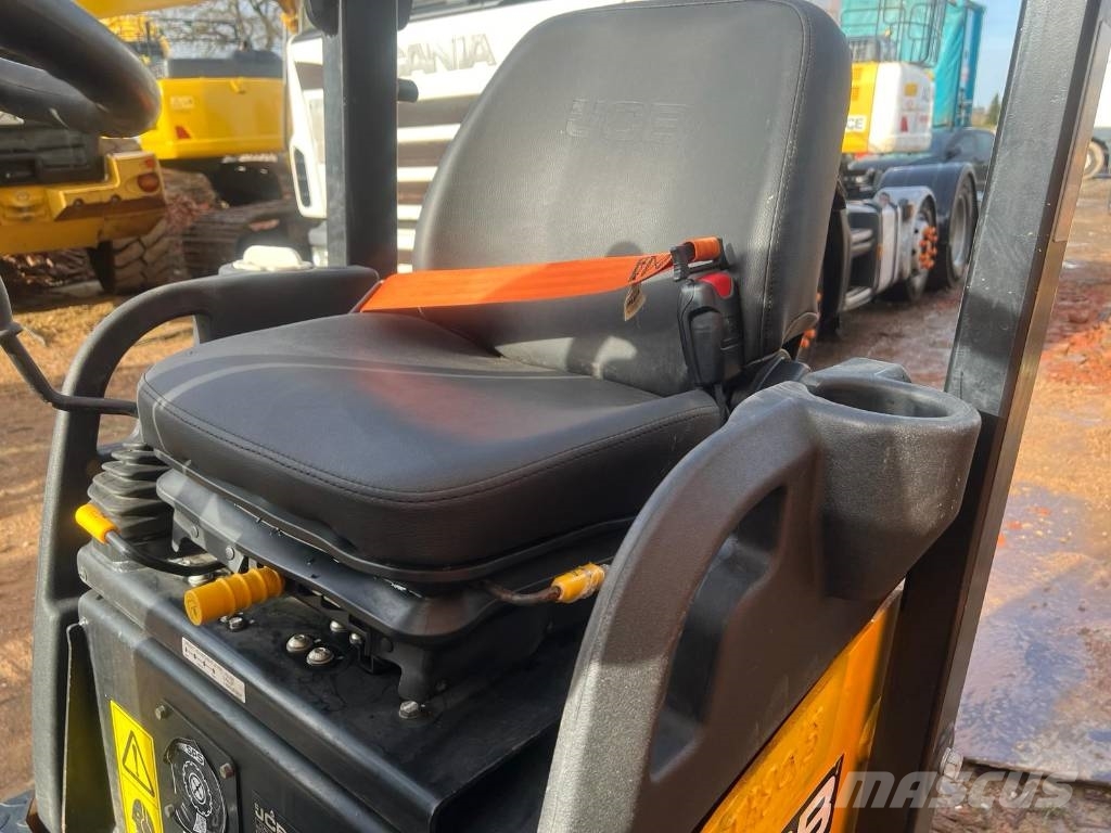 JCB CT160-80 Vibromax Site Roller Tandemové válce