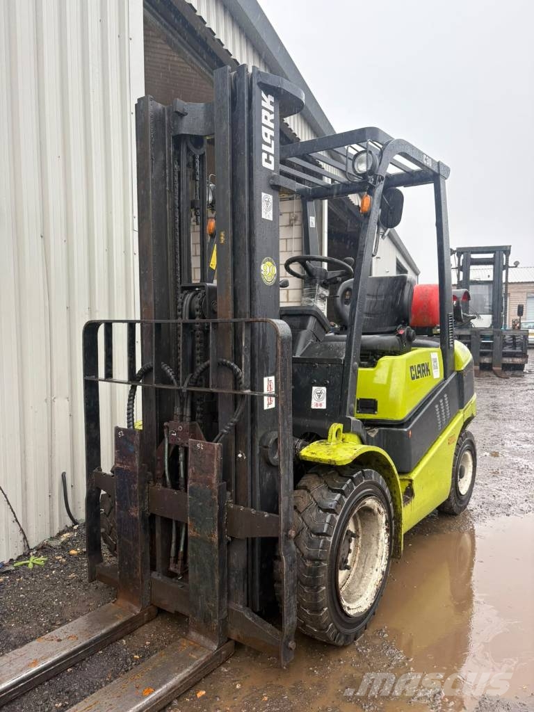 Clark C 30 L شاحنات LPG