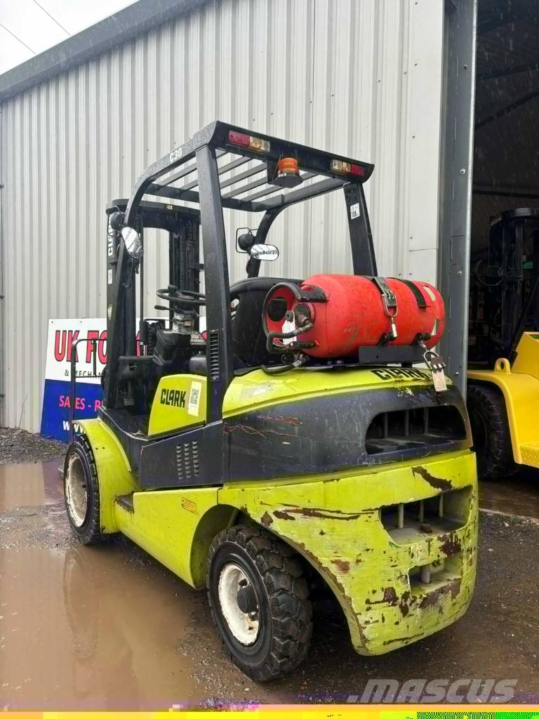 Clark C 30 L شاحنات LPG