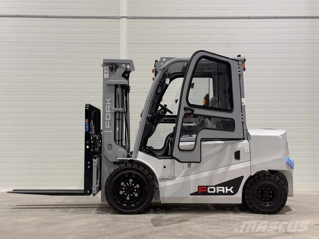 Fork LK50e-45 شاحنات ذات رافعات شوكية تعمل بالكهرباء
