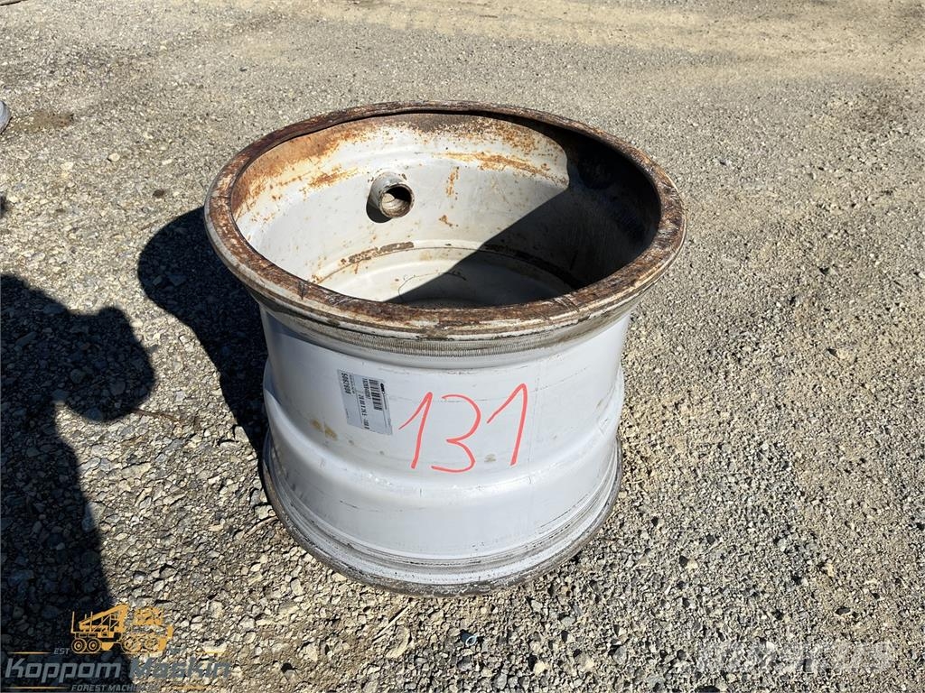 Valmet 941 20x26,5 Used/Beg Шини
