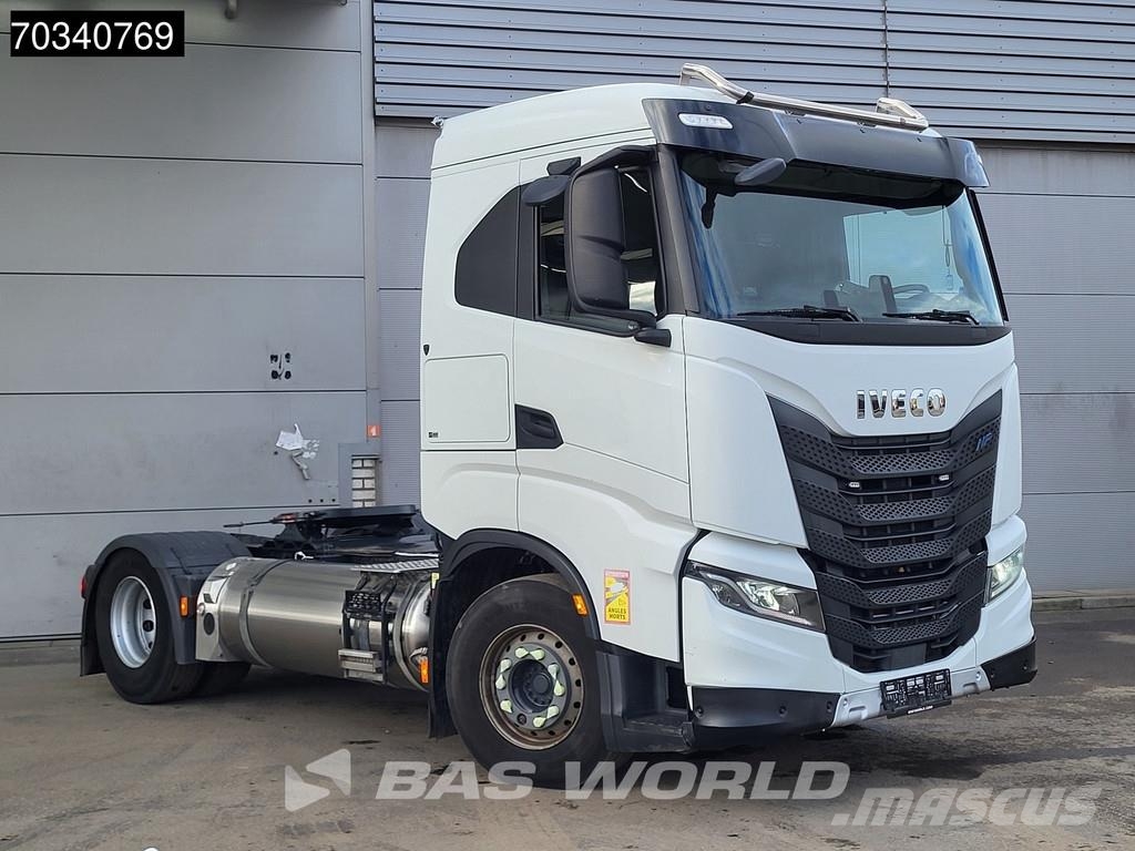 Iveco S-Way 460 4X2 LNG! Retarder 2x Tanks Navi ACC Sadulveokid