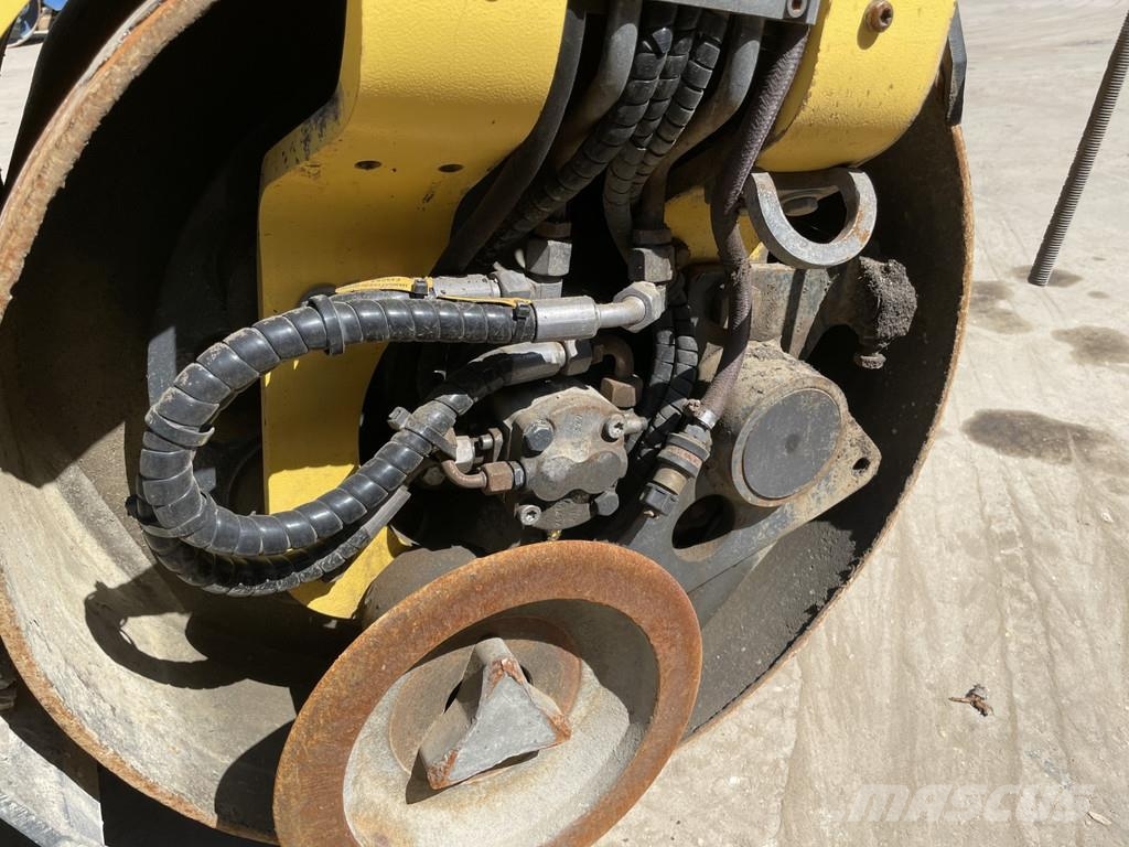 Bomag BW 100 AC-5 Kombinované válce