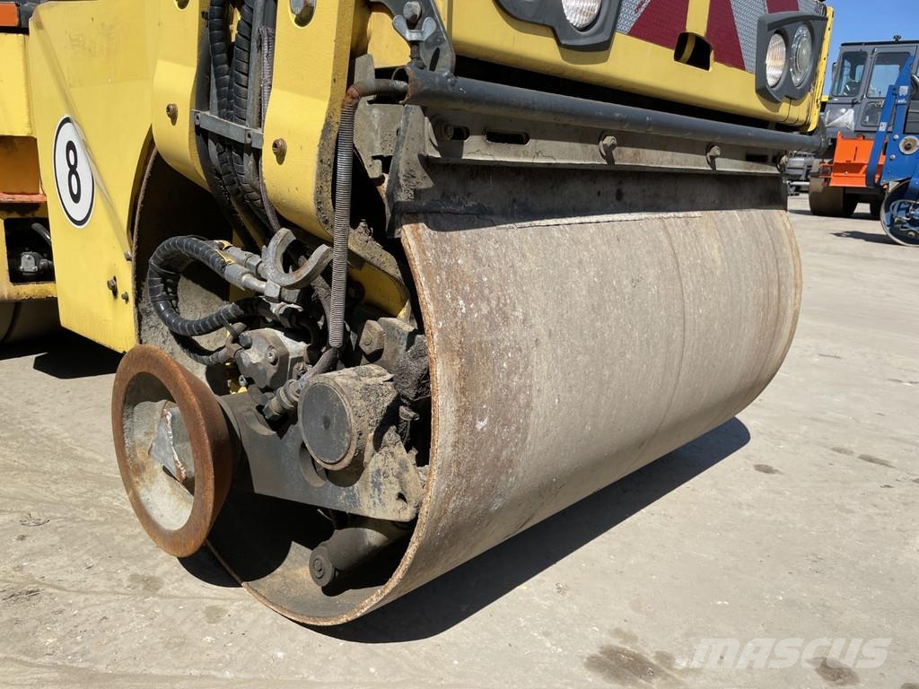 Bomag BW 100 AC-5 Kombinované válce