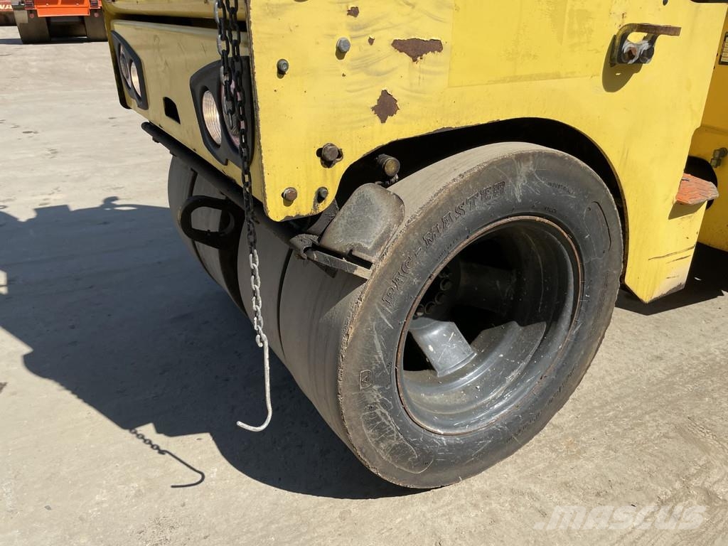 Bomag BW 100 AC-5 Kombinované válce