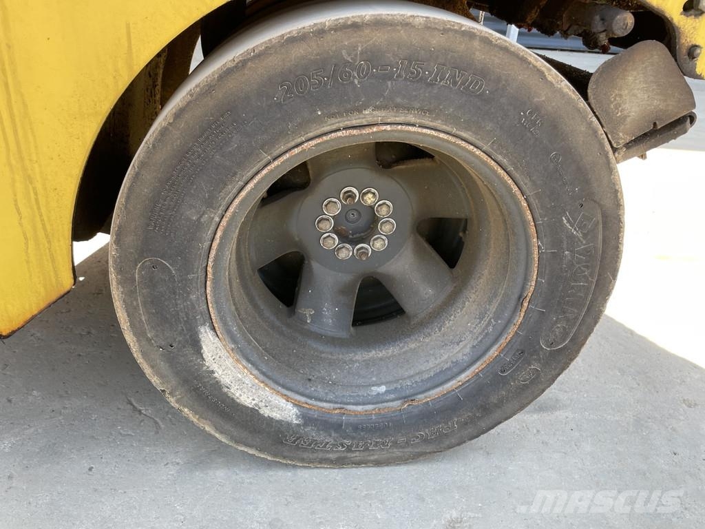 Bomag BW 100 AC-5 Kombinované válce