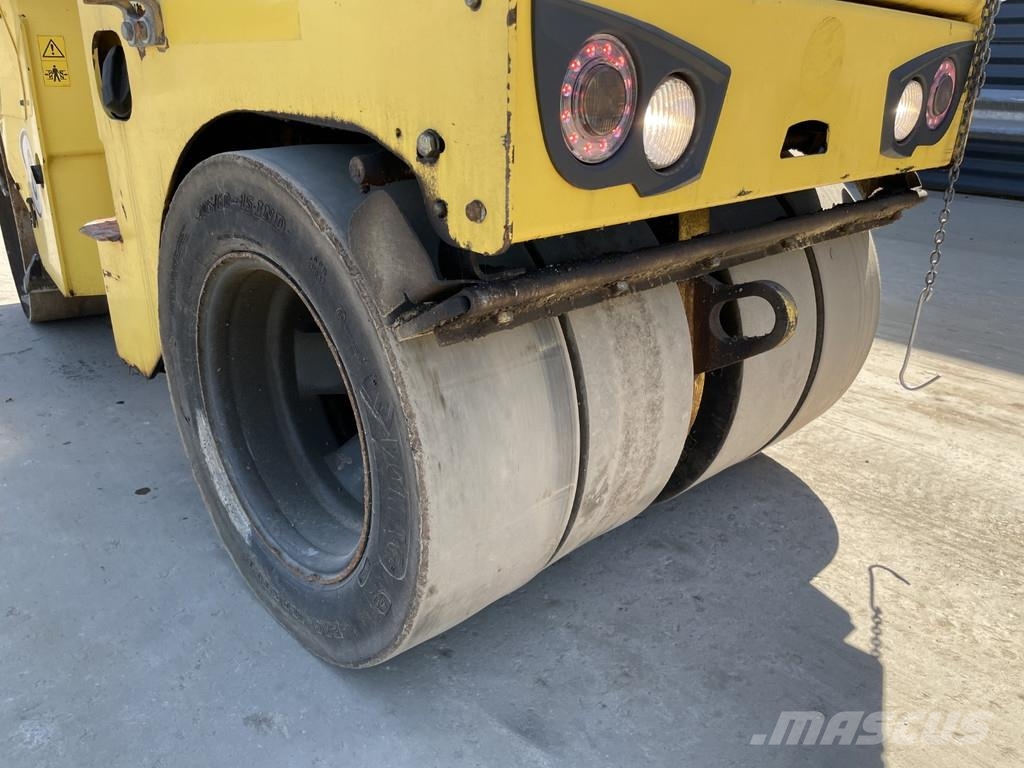 Bomag BW 100 AC-5 Kombinované válce