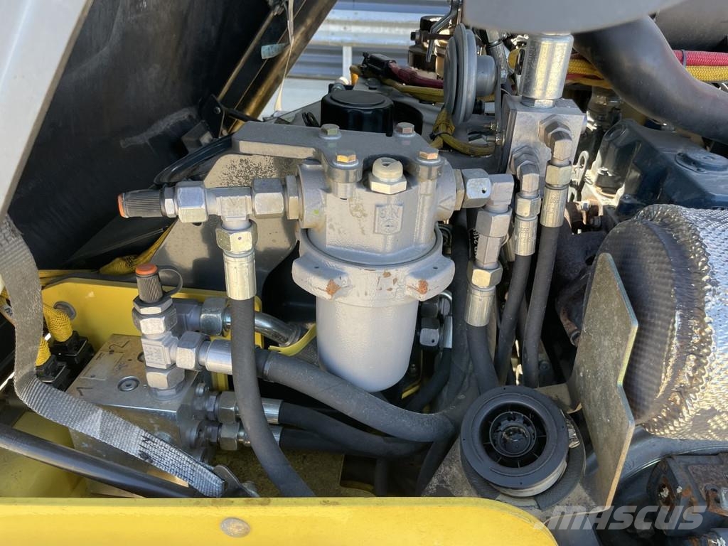 Bomag BW 100 AC-5 Kombinované válce