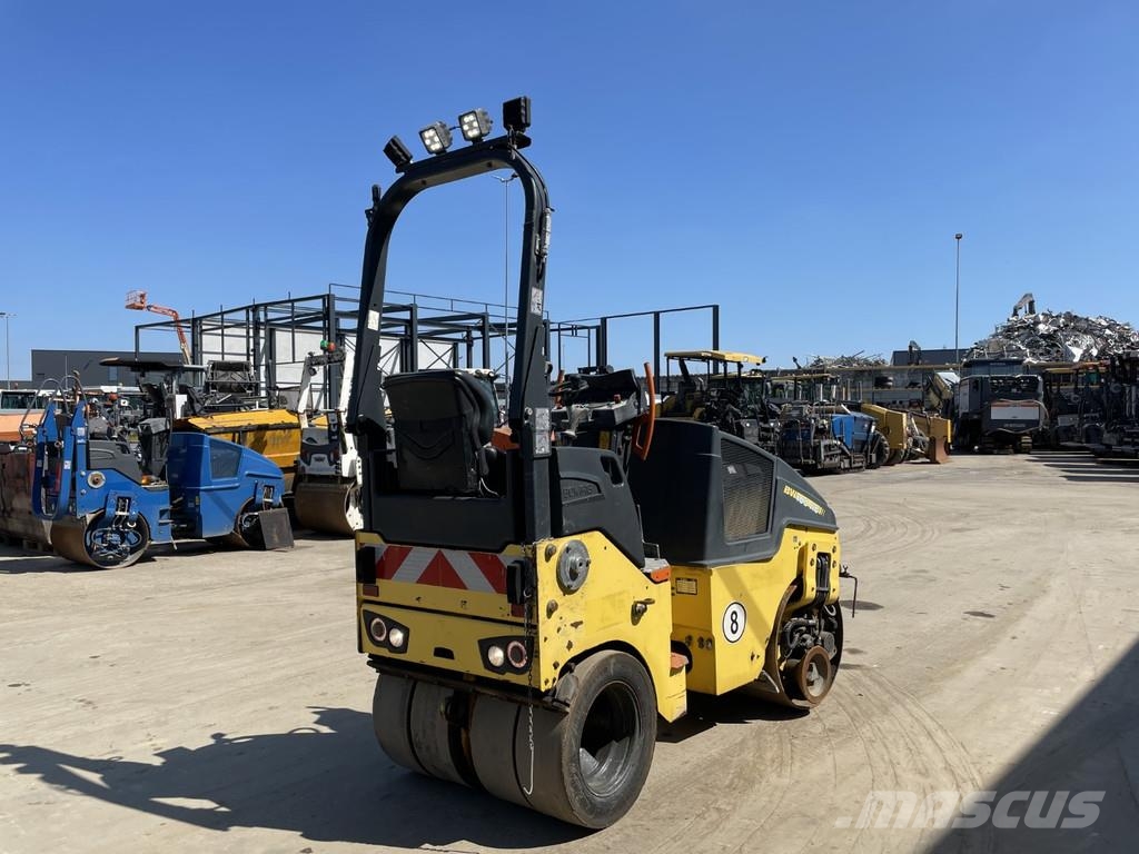 Bomag BW 100 AC-5 Kombinované válce