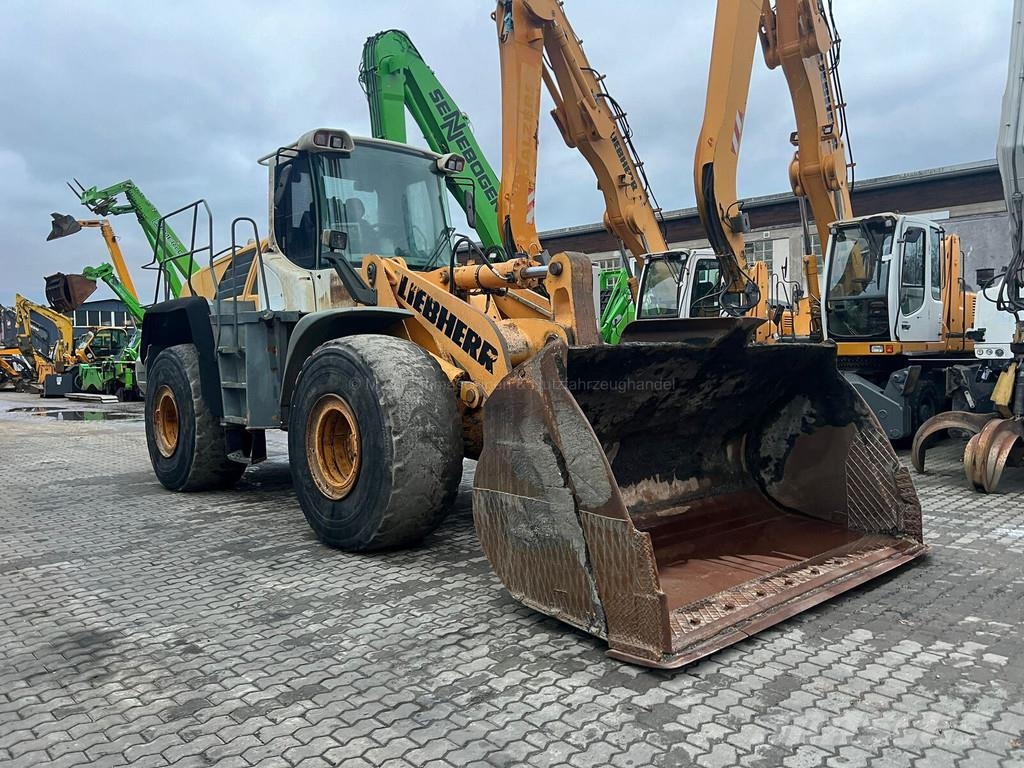 Liebherr L566 Radlader