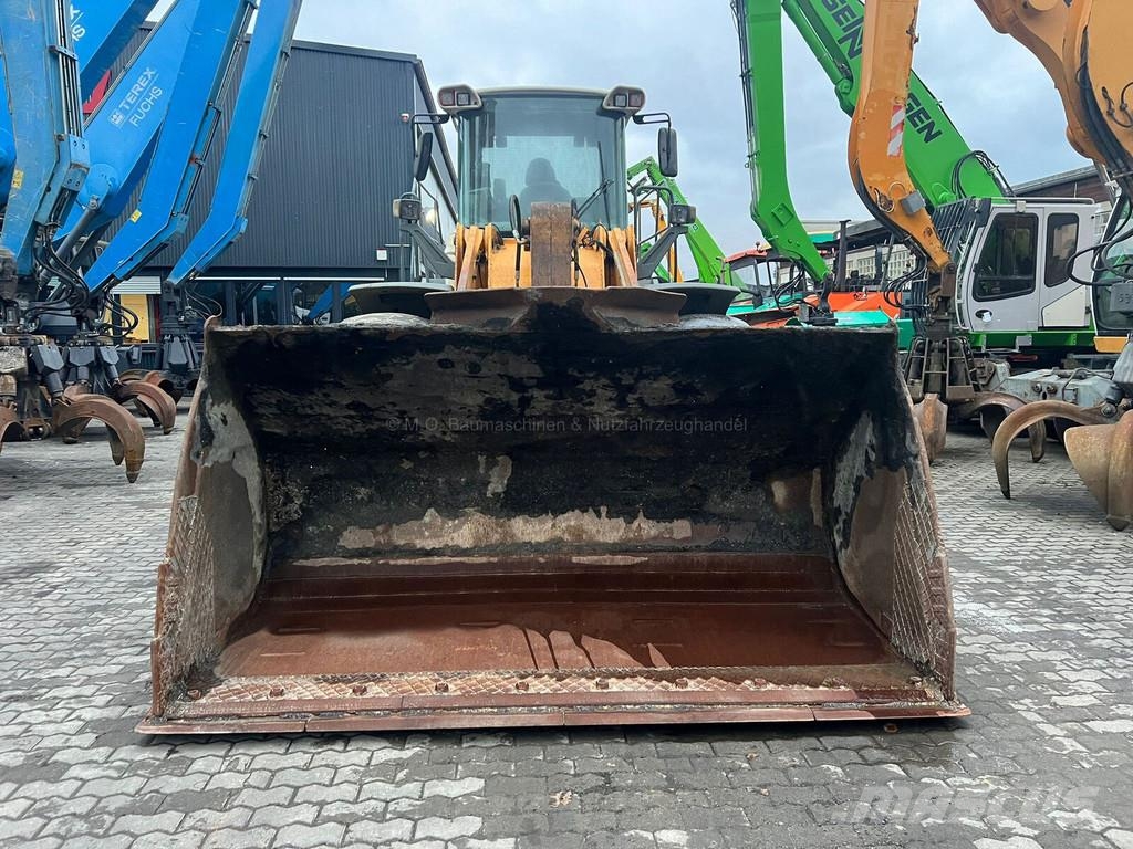 Liebherr L566 Radlader
