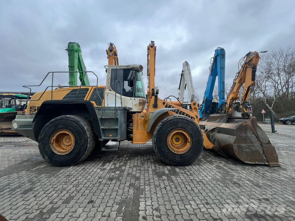 Liebherr L566 Radlader