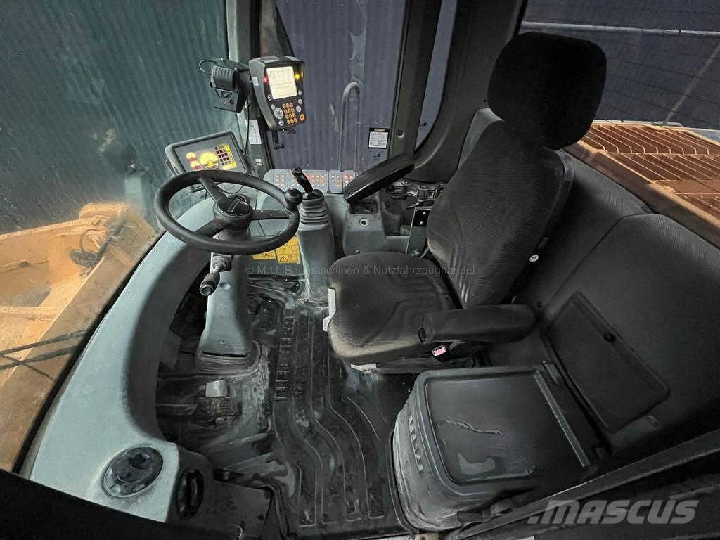 Liebherr L566 Radlader