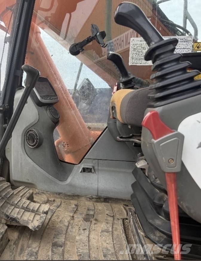Doosan DX 225 LC-3 Gravemaskiner på larvebånd