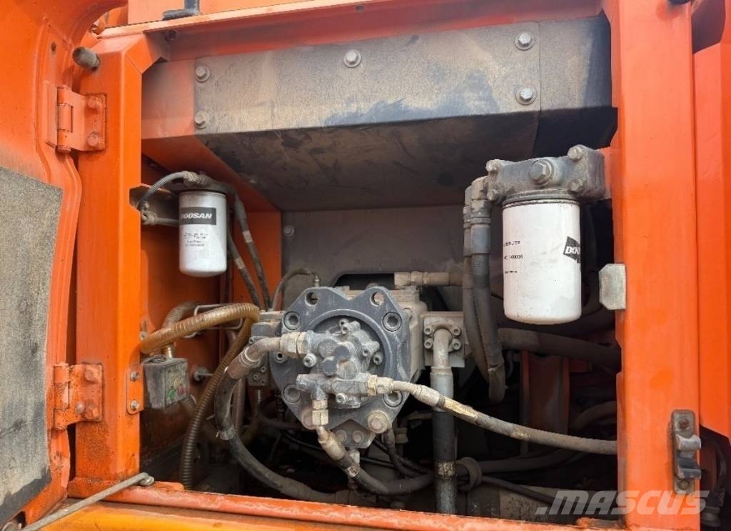 Doosan DX 225 LC-3 Gravemaskiner på larvebånd