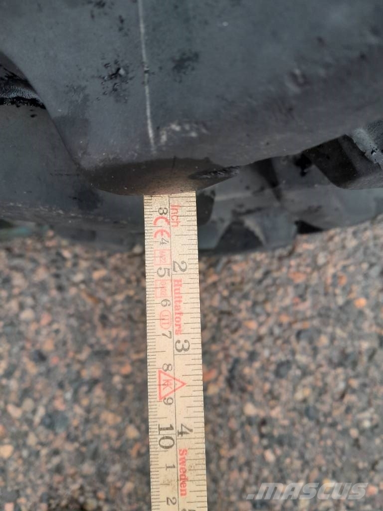 Pirelli 300/70R20 Hjul Roti