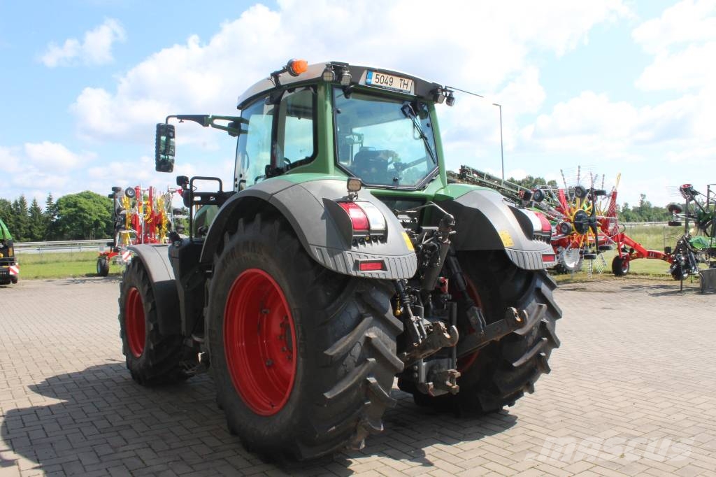 Fendt 828 S4 Profi Plus Трактори