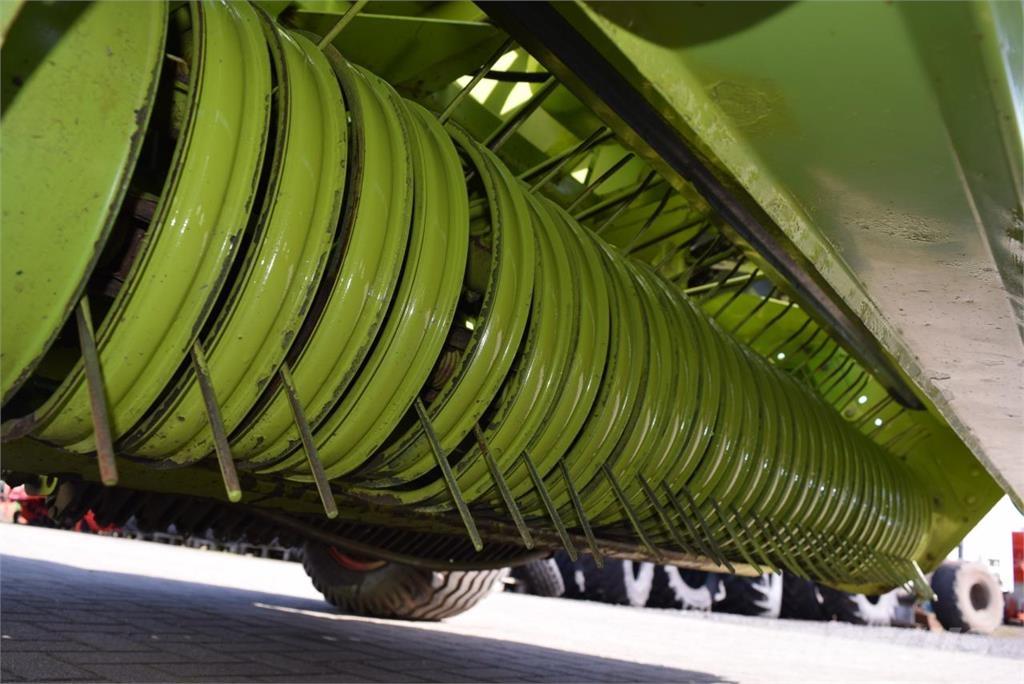 CLAAS Rollant 254 RC Lisy na okrúhle balíky