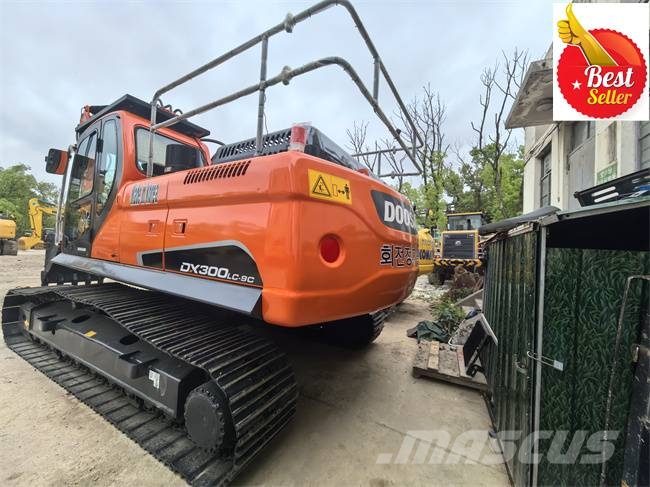 Doosan DX 300 LC 履带挖掘机