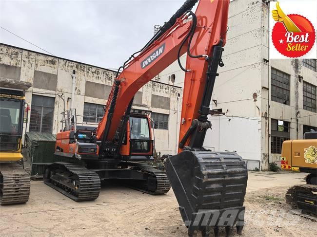 Doosan DX 300 LC 履带挖掘机