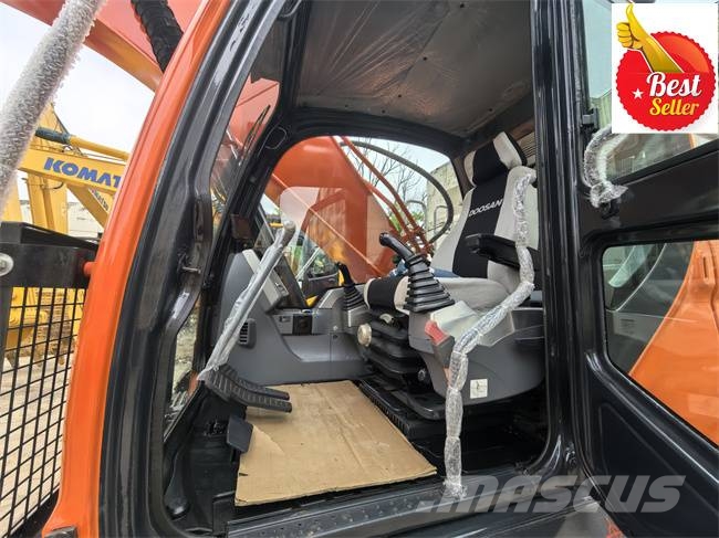 Doosan DX 300 LC 履带挖掘机