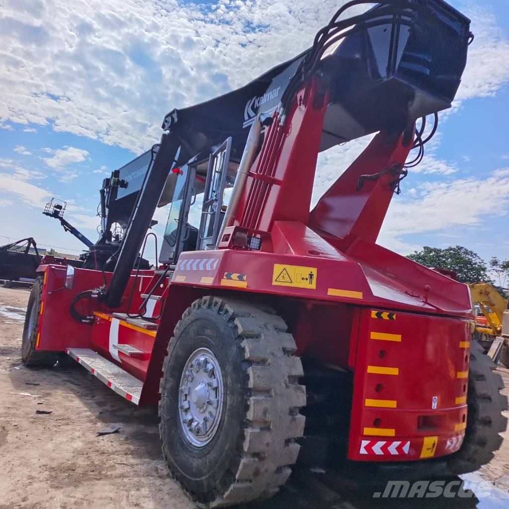 Kalmar DRF 450   the largest‑scale supplier Reachstackers