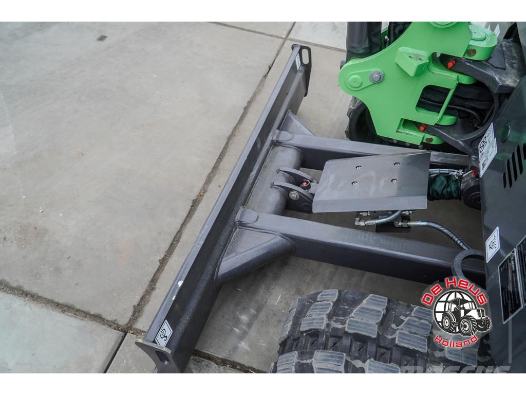 XCMG XE27E CR-EV سيارات