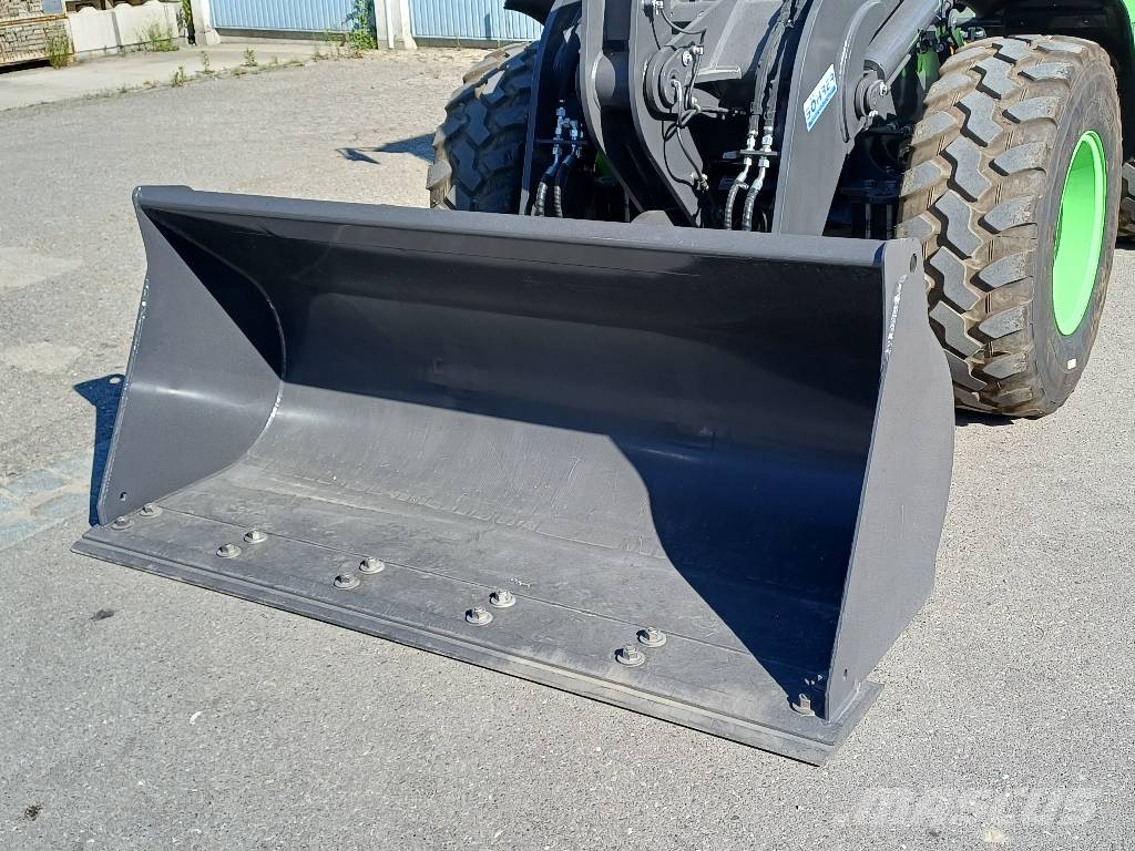 XCMG XC 918 EV Tekerlekli yükleyiciler