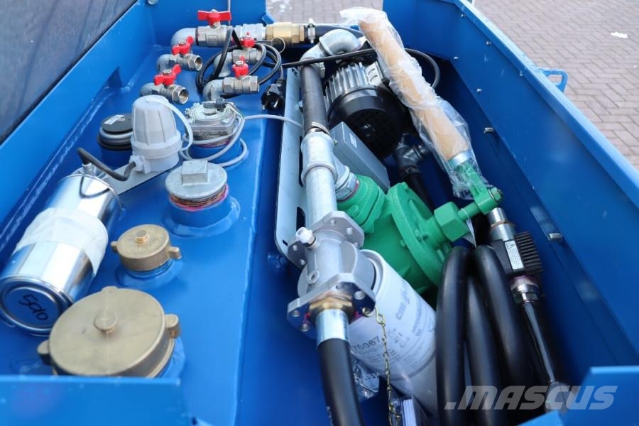 TAB 950 Compact 950 Liter Fuel Box, KIWA - ADR and Kraftstoff- und Zusatzstoffbehälter