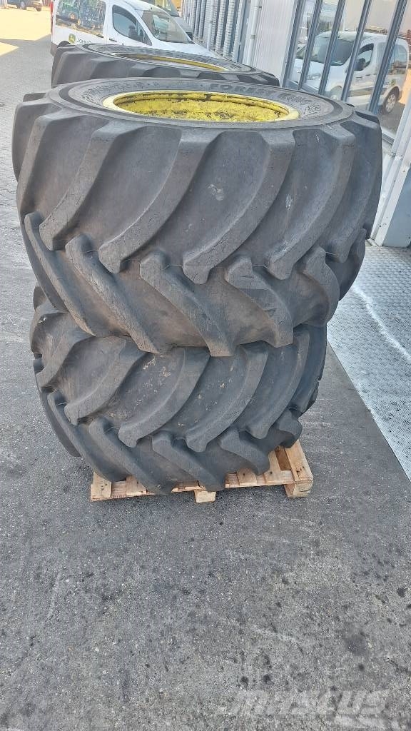  Wheel Nokian Forest King TRS2 710/40-26.5 Padangos, ratai ir ratlankiai