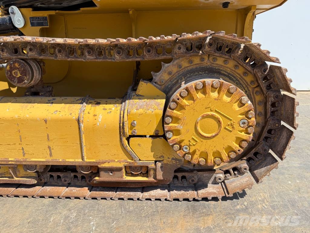 CAT D1 - Camera / Only 3700 Hours Dozer cingolati