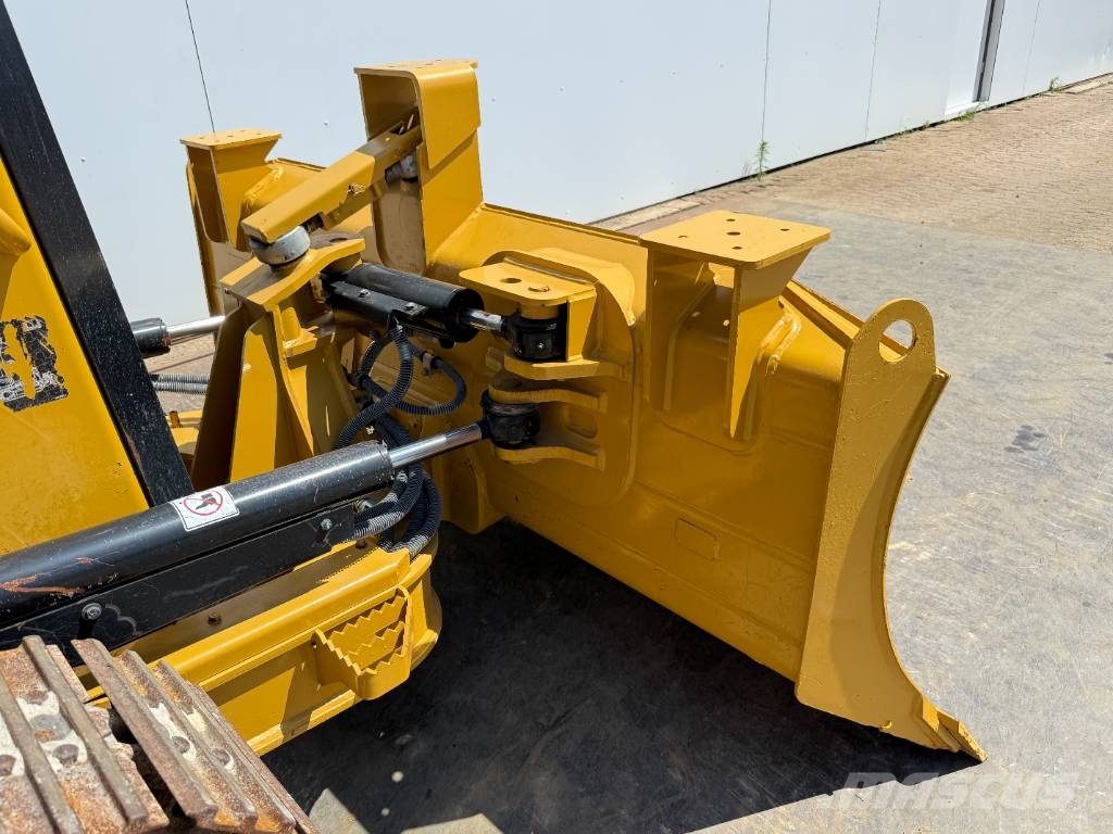 CAT D1 - Camera / Only 3700 Hours Dozer cingolati