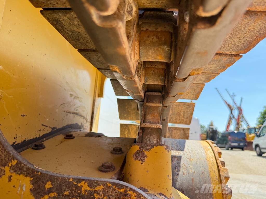 CAT D1 - Camera / Only 3700 Hours Dozer cingolati