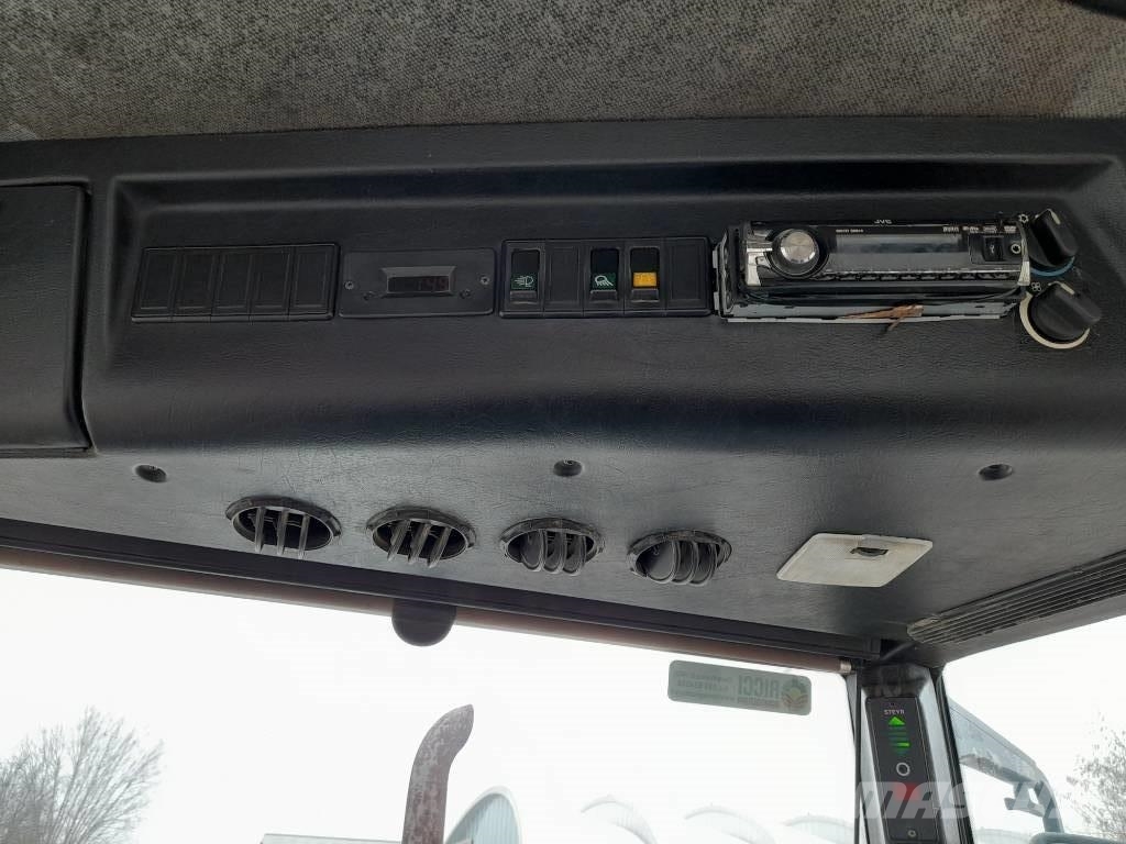 Steyr 9145 Traktorit
