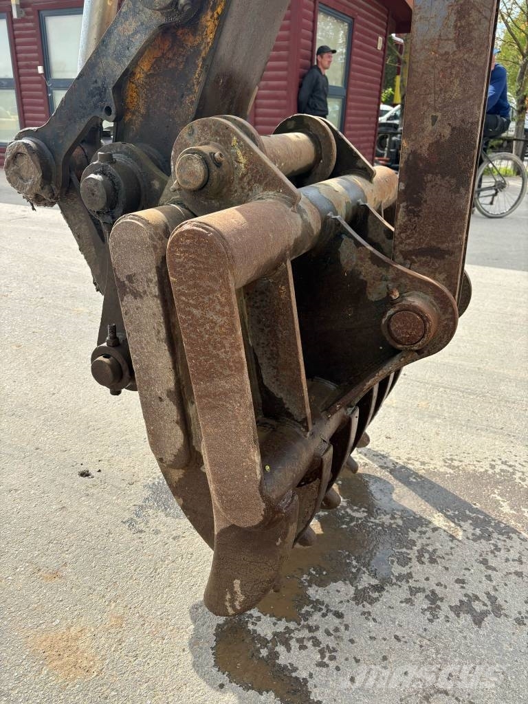 JCB JS 160 LC Paletli ekskavatörler