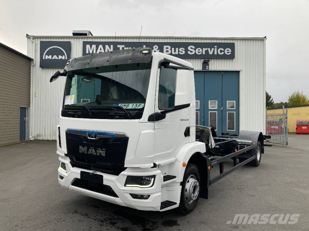 MAN TGM 15.250 4x2 LL CH Autocabinati